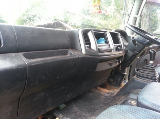 รถฮีโน่ 6 ล้อดั้ม 175 แรงม้า. ปี 53  ( รถวิ่ง 12x,xxx กม. )  สนใจติดต่อ  081 - 6079515