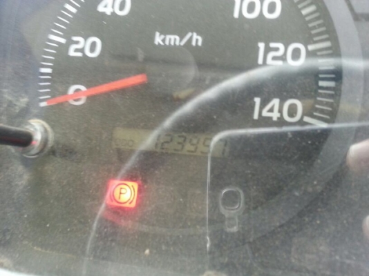 รถฮีโน่ 6 ล้อดั้ม 175 แรงม้า. ปี 53  ( รถวิ่ง 12x,xxx กม. )  สนใจติดต่อ  081 - 6079515