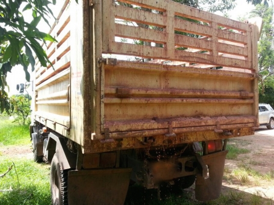 รถฮีโน่ 6 ล้อดั้ม 175 แรงม้า. ปี 53  ( รถวิ่ง 12x,xxx กม. )  สนใจติดต่อ  081 - 6079515