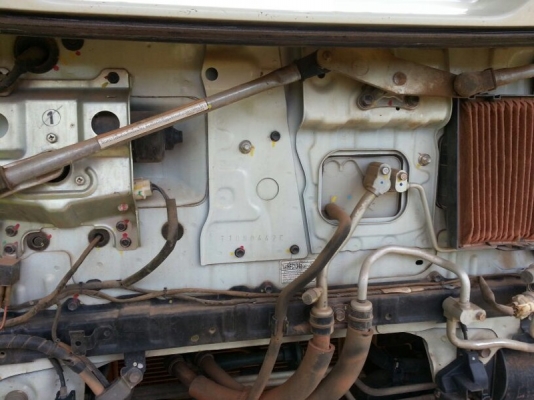 รถฮีโน่ 6 ล้อดั้ม 175 แรงม้า. ปี 53  ( รถวิ่ง 12x,xxx กม. )  สนใจติดต่อ  081 - 6079515