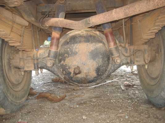 6 ล้อ หัวยาว  6 BD  165 แรง   270,000  บาท