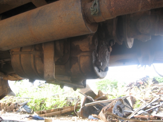 6 ล้อ หัวยาว  6 BD  165 แรง   270,000  บาท