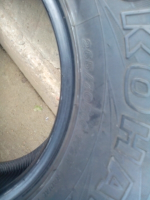 ขายยาง Yokohama  HT/S ขนาด 265/70/16   สภาพสวยๆเลยครับ