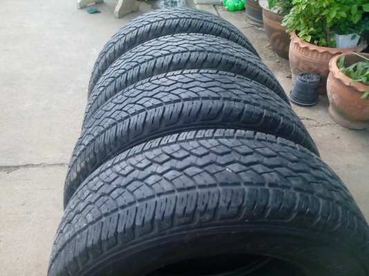 ขายยาง Yokohama  HT/S ขนาด 265/70/16   สภาพสวยๆเลยครับ