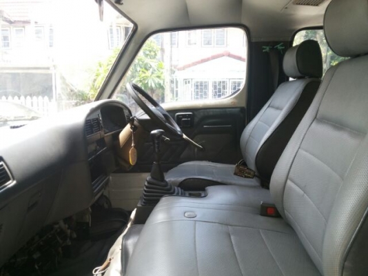 TOYOTA ตู้ ไทยรุ่ง เครื่อง 2 แอล ฝาดำ แน่น พาวเวอร์พร้อม ช่วงยาว ปี95 TOYOTA ตู้ ไทยรุ่ง เครื่อง 2 แอล ฝาดำ แน่น พาวเวอร์พร้อม ช่วงยาว ปี95