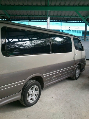 ขาย รถตู้ SuperCustom เครื่องเบนซิล 2500 ตัวTop ปี2004