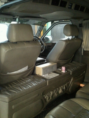 ขาย รถตู้ SuperCustom เครื่องเบนซิล 2500 ตัวTop ปี2004