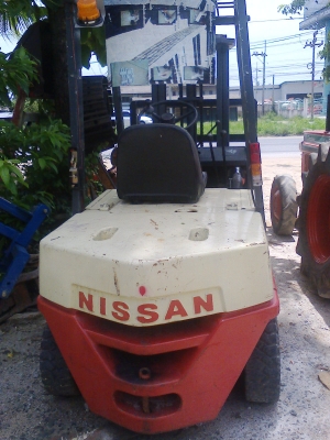 ขายรถโฟคลิฟ 2.5 t  140000 บาท