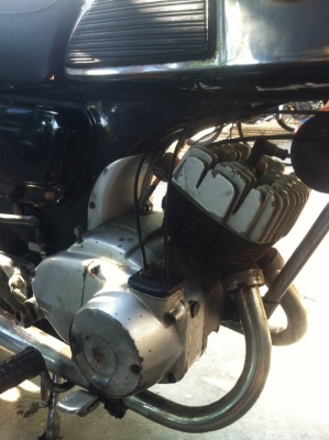 ขายถูก suzuki k125 เดิมๆทะเบียนเเท้ภาษีเต็มโอนได้ 19500