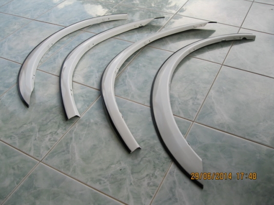 คิ้วขอบล้อสแตนเลส Civic3D ยุ่นแท้ คิ้วขอบล้อสแตนเลส Civic3D ยุ่นแท้