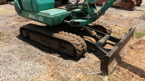 KOMATSU PC25-1 เก่านอก ตามสภาพนะครับ KOMATSU PC25-1 เก่านอก ตามสภาพนะครับ