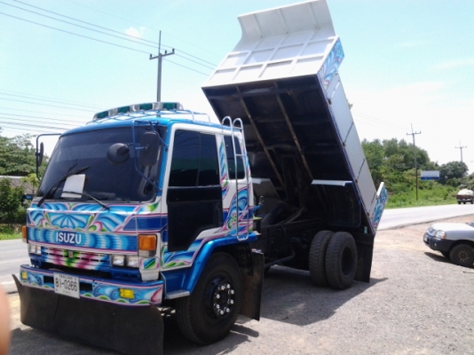 ขาย6ล้อดั้มสวยๆคับ ทำสีใหม่ทั้งคัน สวยจัด แอร์หนาว พาวเวอร์ พร้อมใช้สุดๆคับ