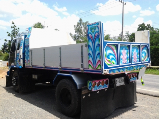 ขาย6ล้อดั้มสวยๆคับ ทำสีใหม่ทั้งคัน สวยจัด แอร์หนาว พาวเวอร์ พร้อมใช้สุดๆคับ