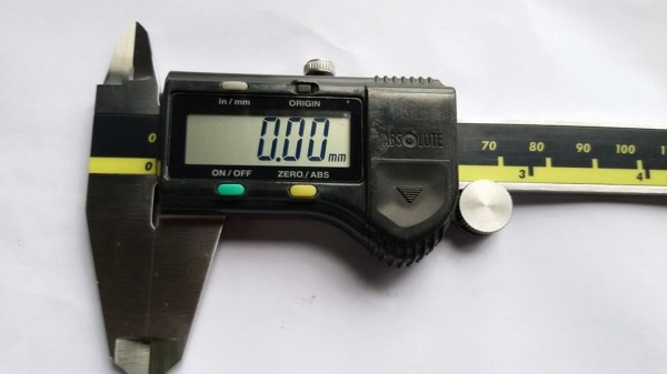 เวอร์เนีย ดิจดตอล Mitutoyo ( ชาติ  ลำพูน )