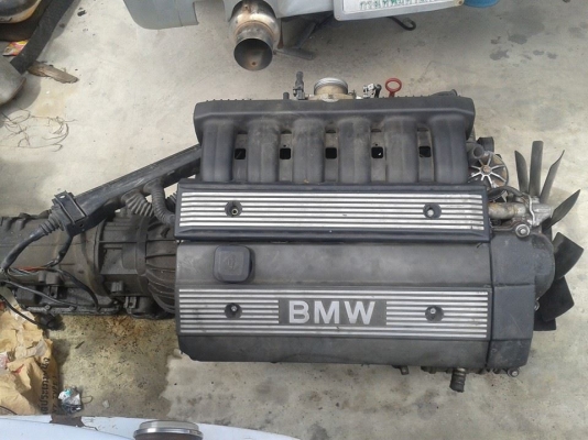 ขายยกตัว + แยก เครื่อง+เกียร์BMW525   M50 ทั้งตัว