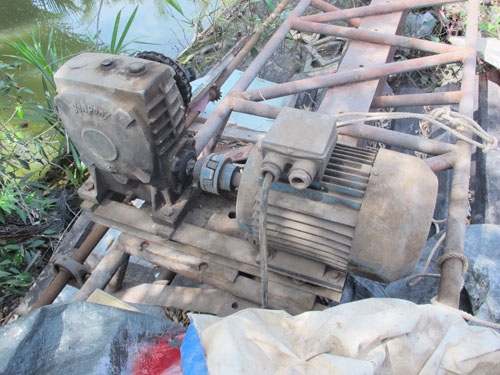 ขายรอกเครนไฟฟ้า5ตันพร้อมรางเลื่อนยาว12เมตรพร้อมใช้