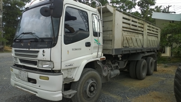 10ล้อดั้ม270แรงISUZU FXZ23ืNZPFรถห้างแท้ ปี*40 มีระบบลาก...สวยเดิมๆ(ยังไม่ล้างให้สะอาด)