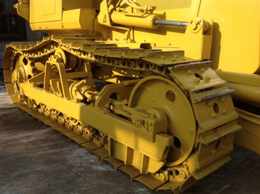 ขายรถแทรคเตอร์  KOMATSU D37P-5ปรับสภาพใหม่ พร้อมใช้งาน