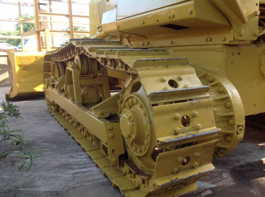 ขายรถแทรคเตอร์  KOMATSU D37P-5ปรับสภาพใหม่ พร้อมใช้งาน