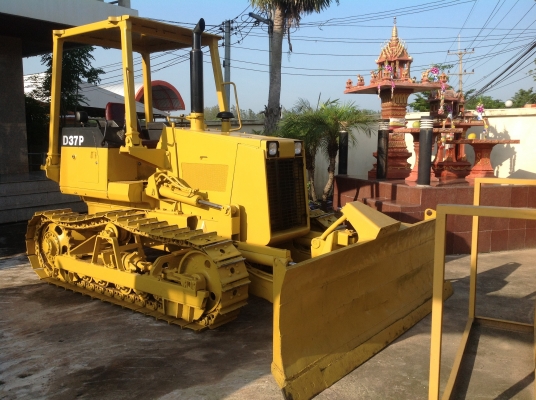 ขายรถแทรคเตอร์  KOMATSU D37P-5ปรับสภาพใหม่ พร้อมใช้งาน