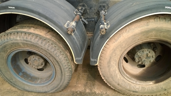 10ล้อหัวลาก2เพลา320แรงHINO หัวโปรเฟีย..เครื่องP11C น็อตเพลาล้อ10ตัว... 10ล้อหัวลาก2เพลา320แรงHINO หัวโปรเฟีย..เครื่องP11C น็อตเพลาล้อ10ตัว...