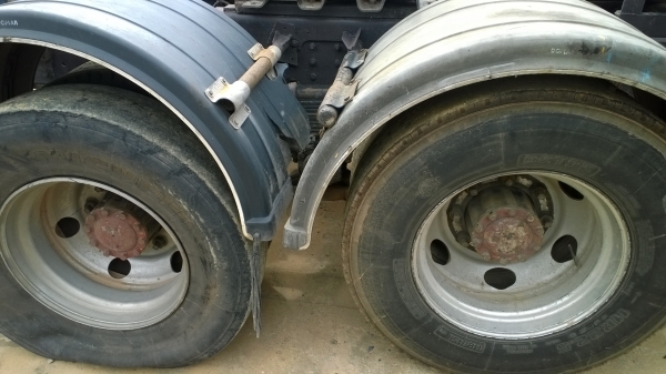 10ล้อหัวลาก2เพลา320แรงHINO หัวโปรเฟีย..เครื่องP11C น็อตเพลาล้อ10ตัว... 10ล้อหัวลาก2เพลา320แรงHINO หัวโปรเฟีย..เครื่องP11C น็อตเพลาล้อ10ตัว...