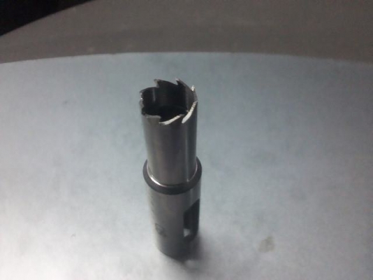 ดอกเจาะพลาสติก-ไม้ - กระดาษ ปลายดอกฟันจะเหมือนกับฟันเลื่อยเล็กๆคมๆ ใว้หมุนตัดไปในชิ้นงานได้  เจาะโคยที่ไม่เสียเนื้องานรู้เจาะสวย ใช้กับส่วานได้ทั่วไป