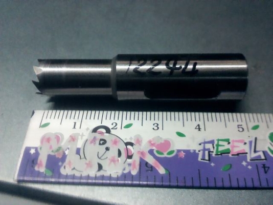 ดอกเจาะพลาสติก-ไม้ - กระดาษ ปลายดอกฟันจะเหมือนกับฟันเลื่อยเล็กๆคมๆ ใว้หมุนตัดไปในชิ้นงานได้  เจาะโคยที่ไม่เสียเนื้องานรู้เจาะสวย ใช้กับส่วานได้ทั่วไป