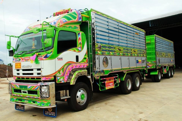 รับต่อกระบะรถบรรทุก ทุกชนิด สนใจติดต่อสอบถามข้อมูลได้ที่เบอร์ 086-6772256 (เฮียตี๋) 081-9832626 (เฮียโชค)