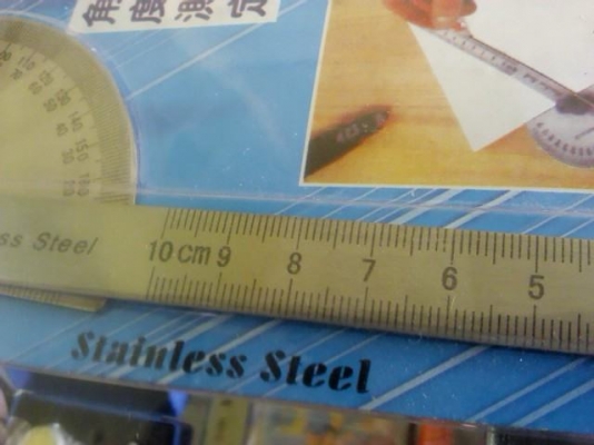 ชุดวัดองศา มุมต่างๆ เป็นสแตนเลส คงทน สะดวกใช้ใช้วัดหรือตรวจสอบเบื้้องต้นจะนำาติดตัวก็สะดวก วัดความยาวก็ได้ ความลึก วัดความเอียง วัดมุมดอกสว่าน วัดมุมมีดกลึ่ง