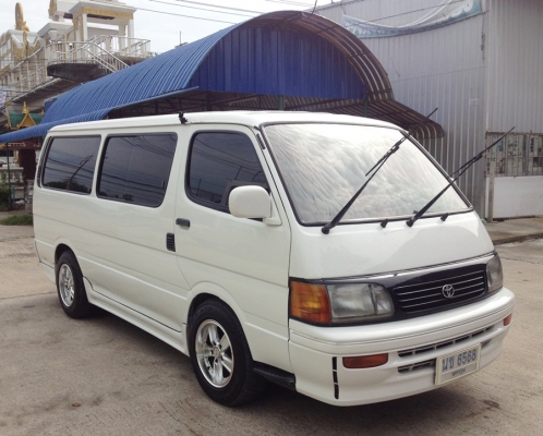 รถตู้สวยๆ หัวจรวด เครื่องดีเซล 2.8 พวงมาลัยพาวเวอร์ 082-381-6797