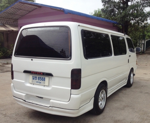 รถตู้สวยๆ หัวจรวด เครื่องดีเซล 2.8 พวงมาลัยพาวเวอร์ 082-381-6797