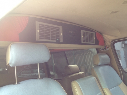 รถตู้สวยๆ หัวจรวด เครื่องดีเซล 2.8 พวงมาลัยพาวเวอร์ 082-381-6797