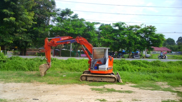 รถเก่าญี่ปุ่น HITACHI EX50 SR แทรคเหล็ก สภาพสวยเนี๊ยบ รถใช้งานดี มีเอกสารครบ