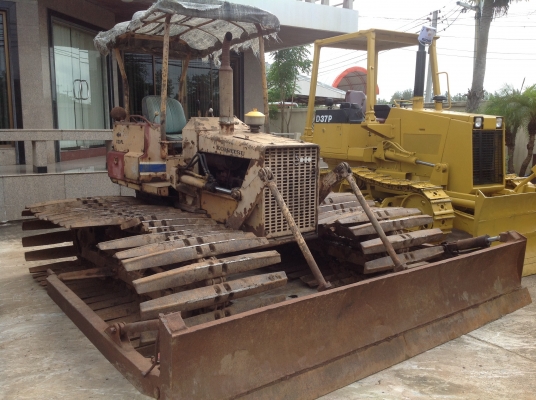 ขาย รถแทรคเตอร์ KOMATSUรุ่นD20PLL-5