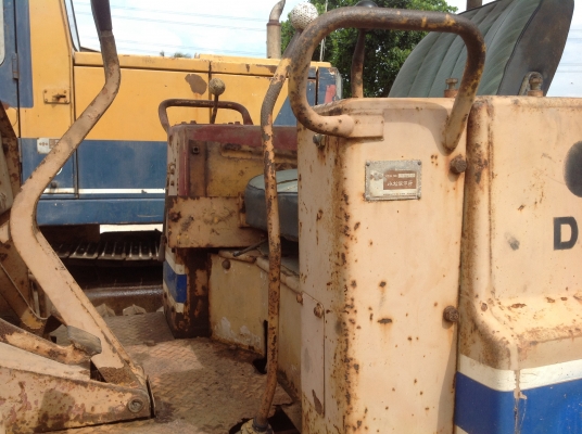 ขาย รถแทรคเตอร์ KOMATSUรุ่นD20PLL-5