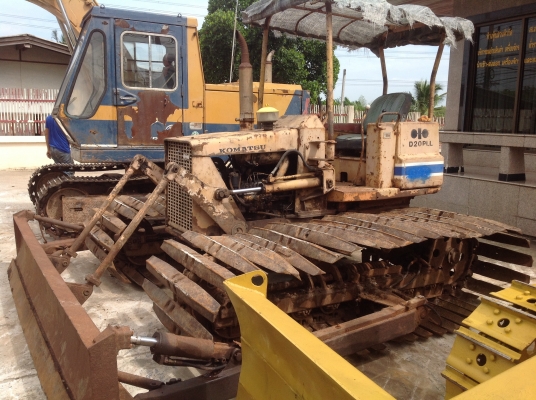 ขาย รถแทรคเตอร์ KOMATSUรุ่นD20PLL-5