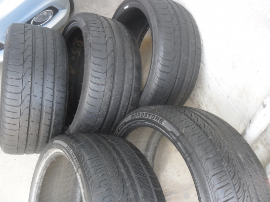 ยาง 235/32ZR19 ปี11 สวยๆ 5 เส้น ราคา 3000 บาท