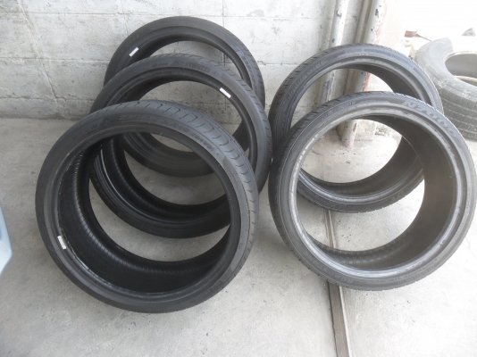 ยาง 235/32ZR19 ปี11 สวยๆ 5 เส้น ราคา 3000 บาท