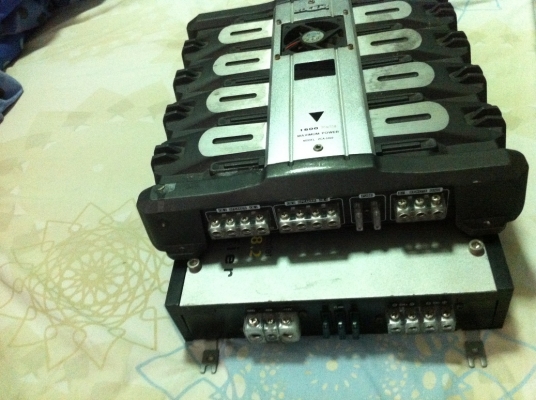 ขาย เพาเวอร์แอมป์ 2 ตัว 2500