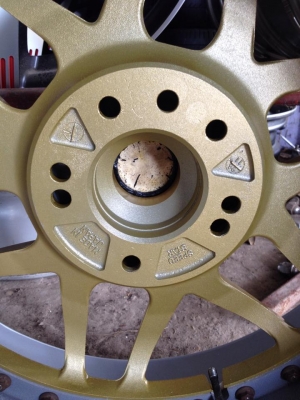 ขายล้อ SSR 2 ชิ้นแท้ขอบ 17 หน้า8.5 หลัง9.5 4,5/114.3 หล่อๆ ครับ