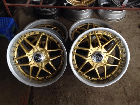 ขายล้อ SSR 2 ชิ้นแท้ขอบ 17 หน้า8.5 หลัง9.5 4,5/114.3 หล่อๆ ครับ