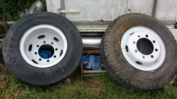 กะทะสิบล้อ ขอบ20+ยาง 2 ชุด