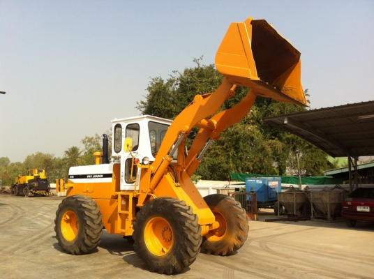 รถตักล้อยาง Komatsu 515-2 จากญี่ปุ่น ขนาดบุ้งกี๋ 1.3Q