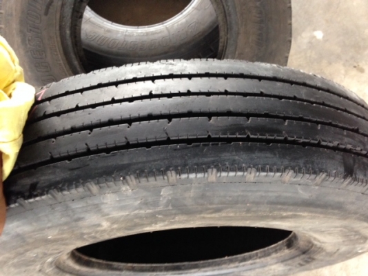 ยาง7.00-16 เรเดียลแบบมียางใน บริสโตนสวยๆ4เส้น ยาง7.00-16 เรเดียลแบบมียางใน บริสโตนสวยๆ4เส้น