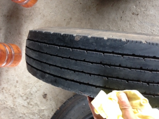 ยาง7.00-16 เรเดียลบริสโตน(ยางนอก+ยางใน+รองคอ ทุกเส้น) ยาง7.00-16 เรเดียลบริสโตน(ยางนอก+ยางใน+รองคอ ทุกเส้น)