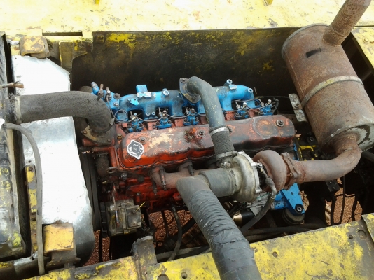 KOMATSU  PC   200, รุ่น  3 เครื่อง  6BG  เทอร์โบ  175แรง   เล่มทะเบียนพร้อมโอน