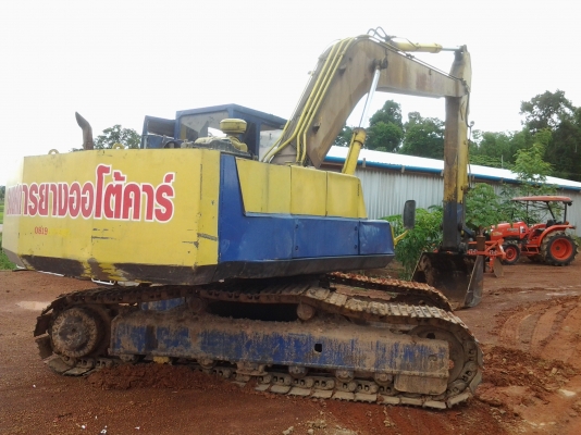 KOMATSU  PC   200, รุ่น  3 เครื่อง  6BG  เทอร์โบ  175แรง   เล่มทะเบียนพร้อมโอน