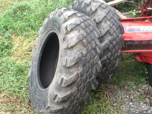 ขายยาง90\%  มือ2  12.5-20 เส้นละ 5000 บาท