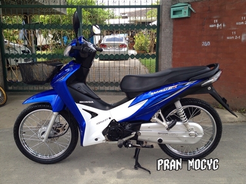 ขายHonda wave 110i สตาร์ทเท้าสีน้ำเงินขาว ปี2556
